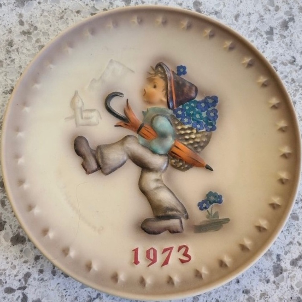 1973 Hummel Plate